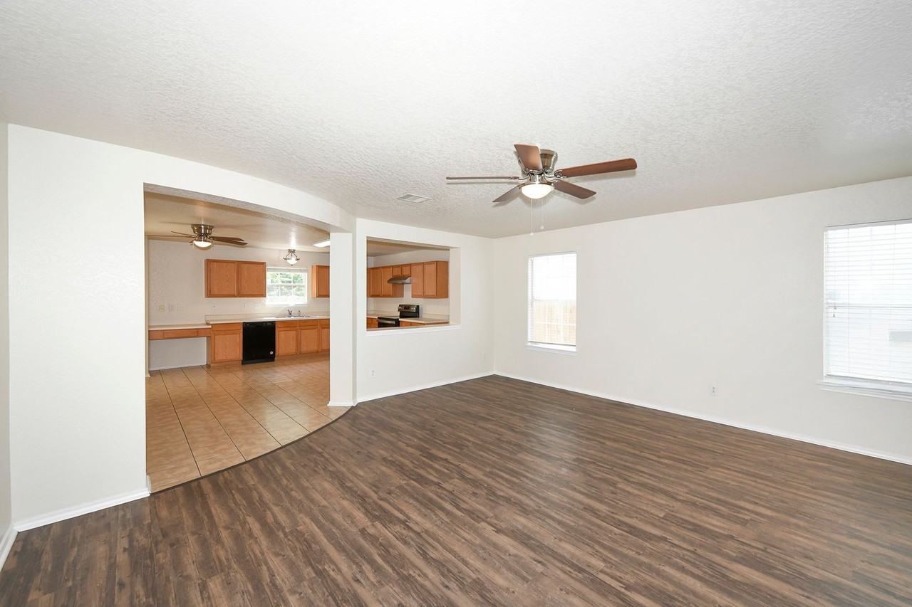 30 Knights Peak - Photo 4 of 27