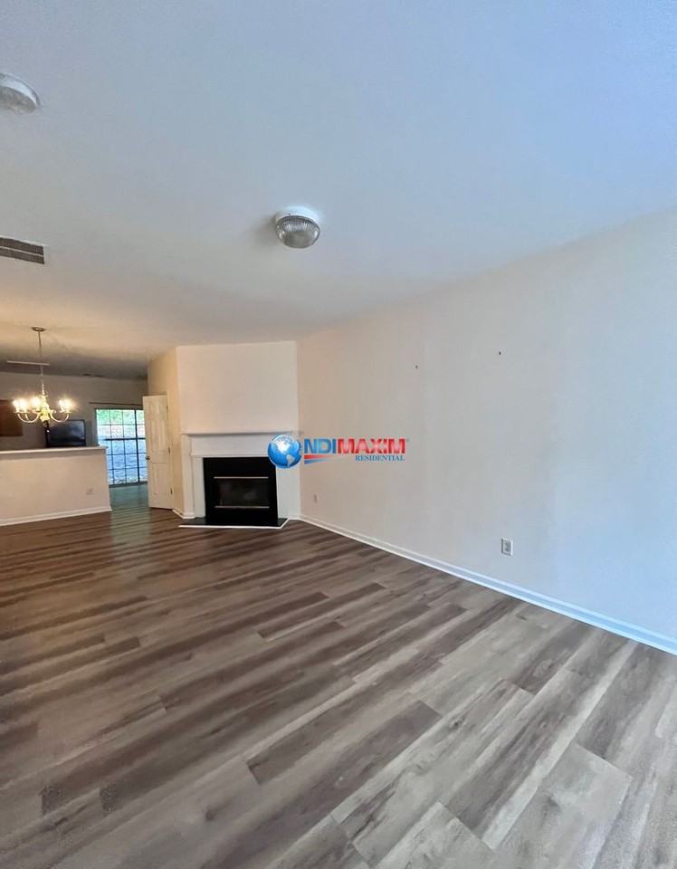 905 Redwood Dr - Photo 2 of 13