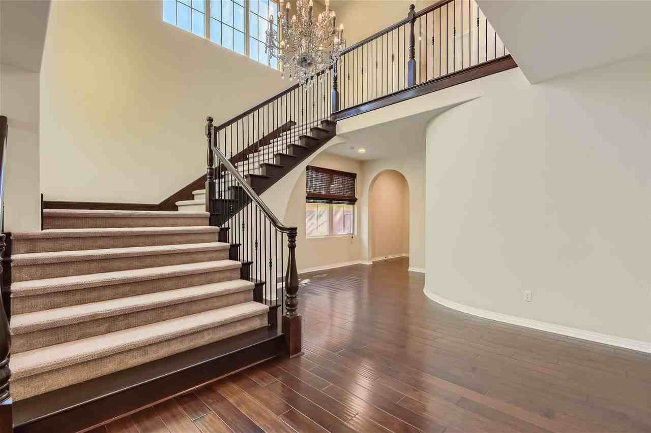 3630 N Fork Ave - Photo 3 of 28