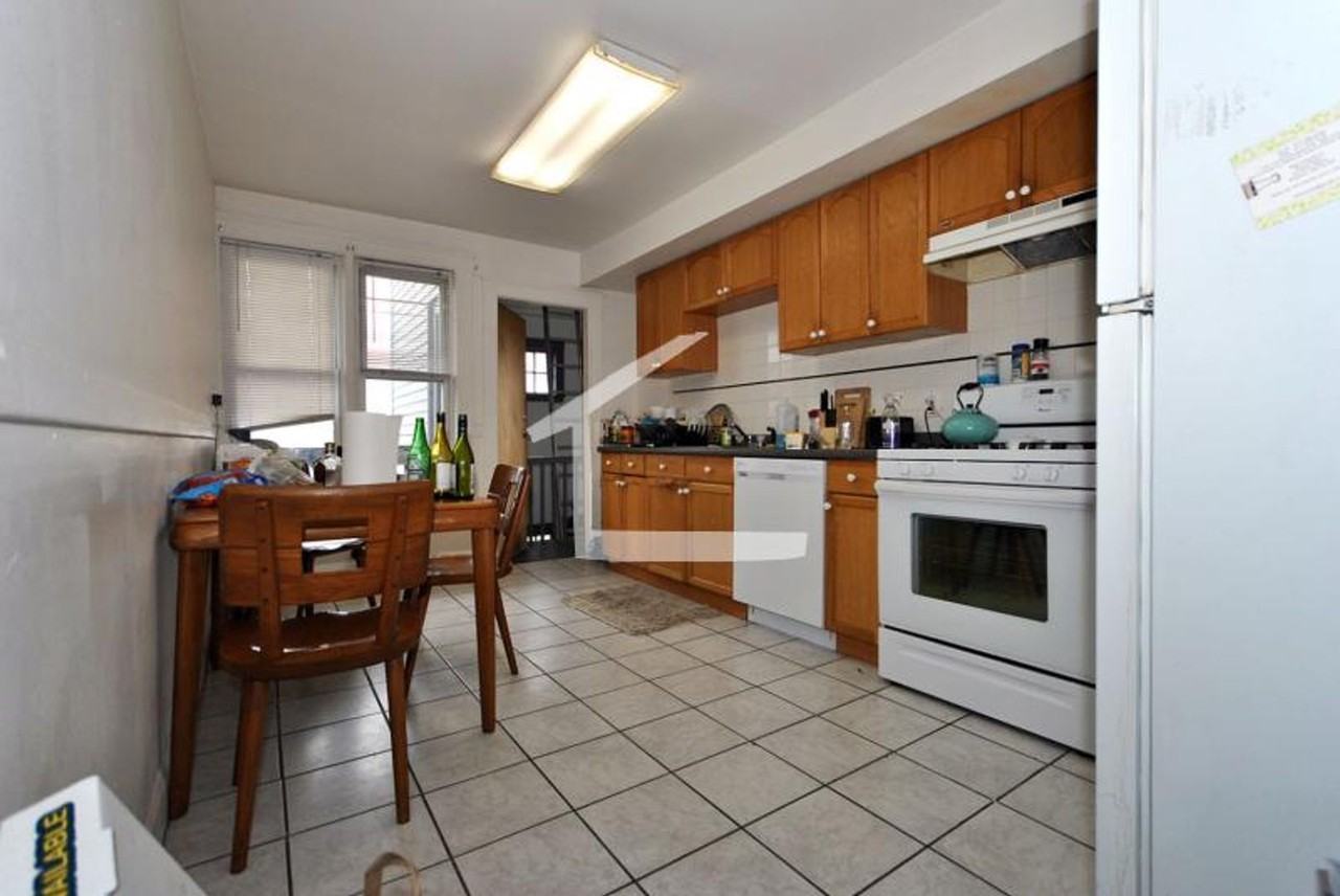 43 Atkins St - Photo 4 of 11