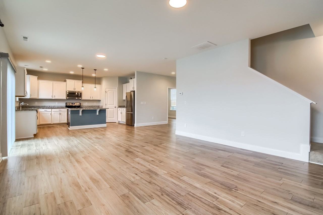 4440 Lord Mario Ct - Photo 5 of 21