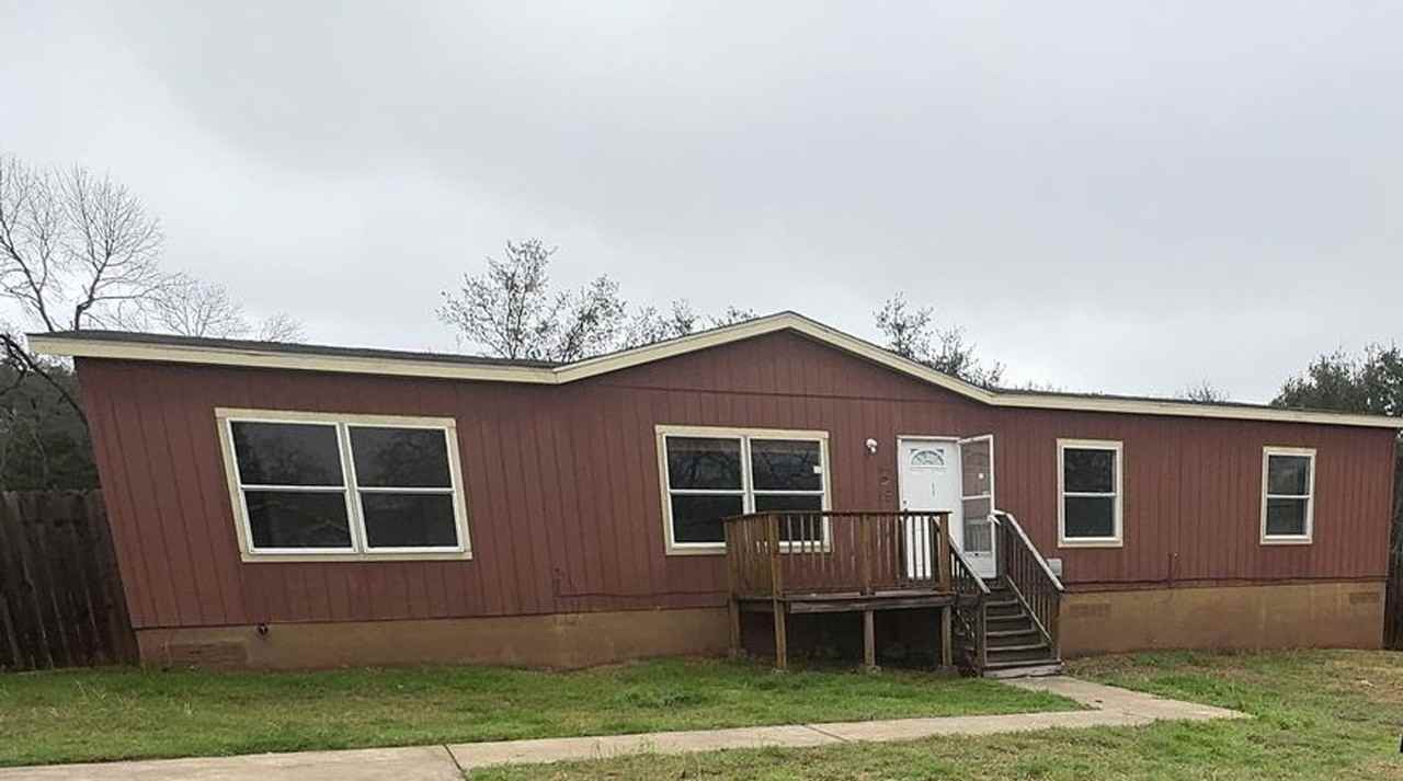 112 Calvary - Photo 2 of 6