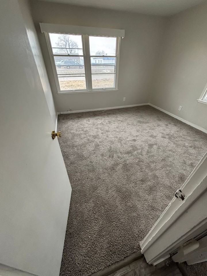 21 Dora Drive - Photo 5 of 10