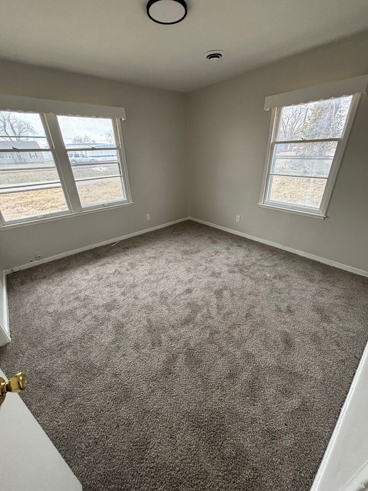 21 Dora Drive - Photo 6 of 10