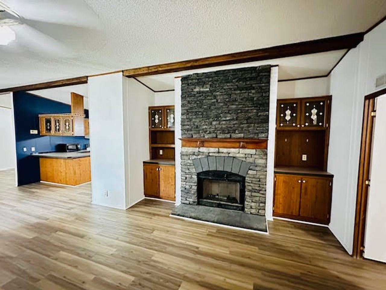 1742 Willie Ray Dr - Photo 3 of 21