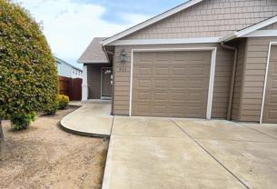 611-613 Broad St Monmouth, OR 97351 - Photo 1 of 1