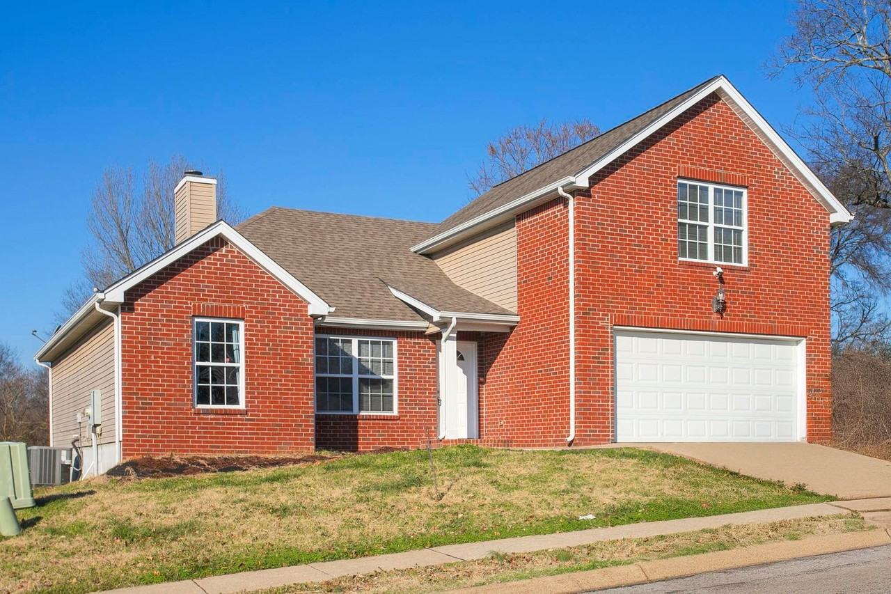 405 Knob Ct - Photo 2 of 35
