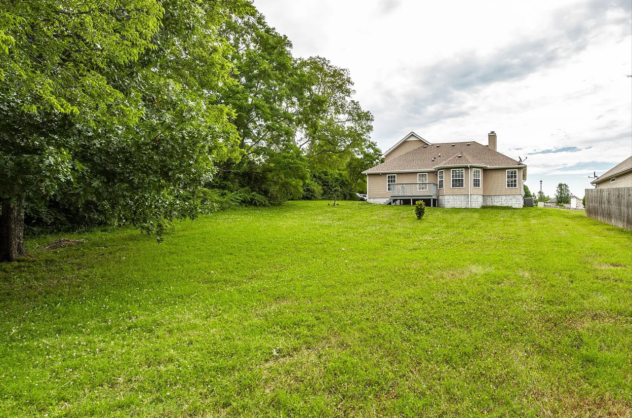 405 Knob Ct - Photo 3 of 35