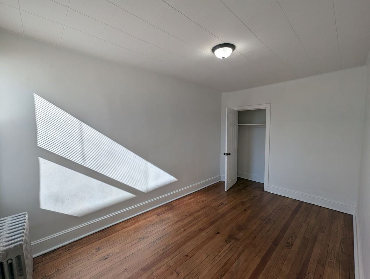 828 Jefferson Avenue - Photo 2 of 24