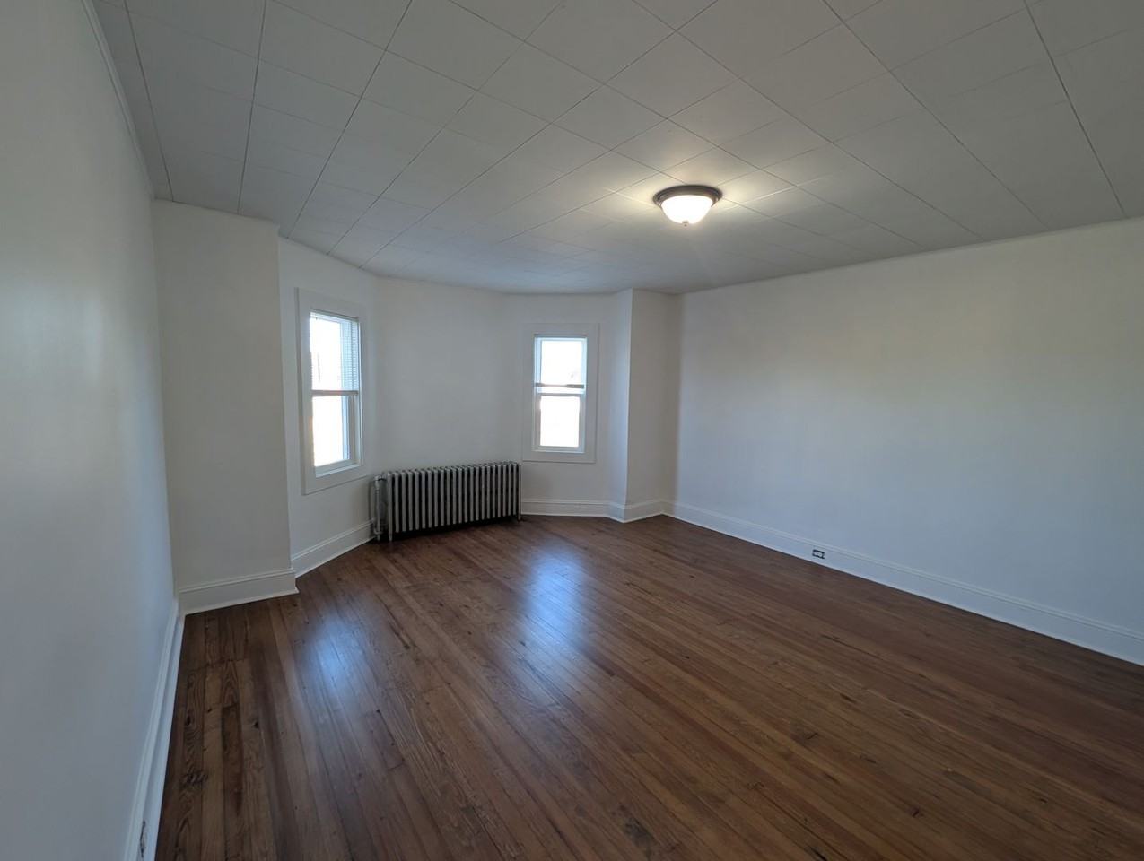 828 Jefferson Avenue - Photo 3 of 24