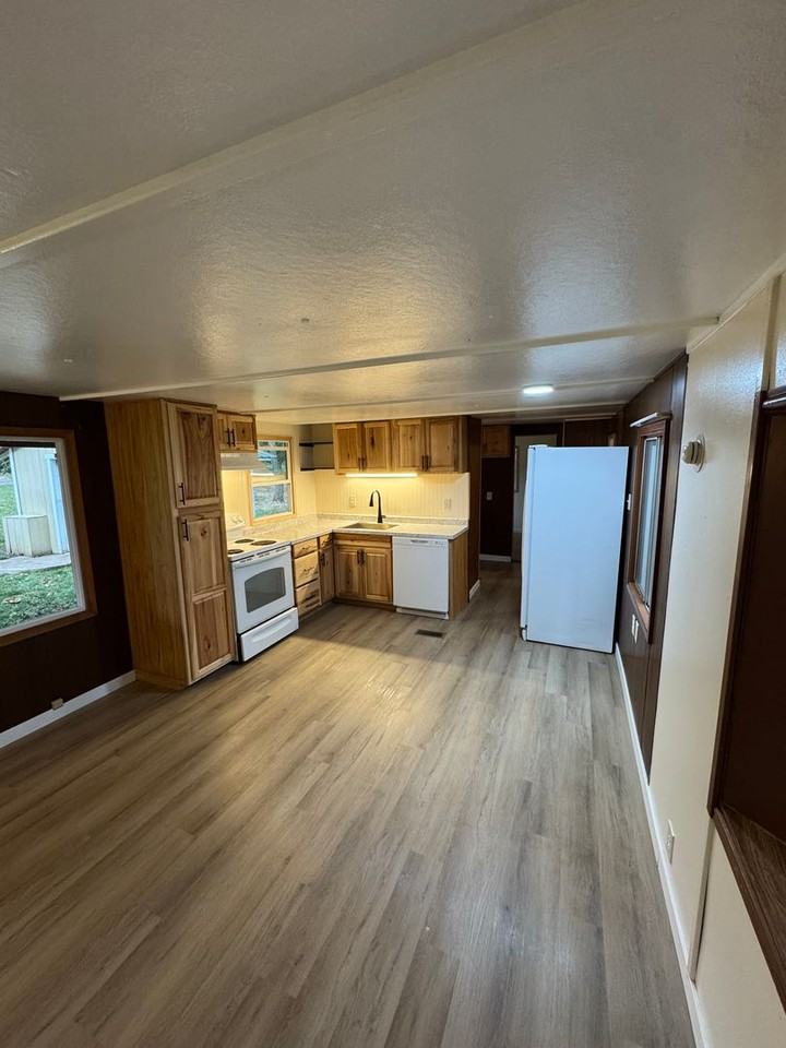 4930 Ne Dawn Ln - Photo 4 of 18