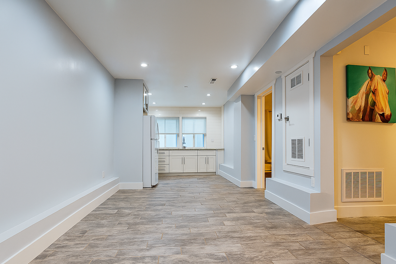 5211 Mission St - Photo 2 of 8