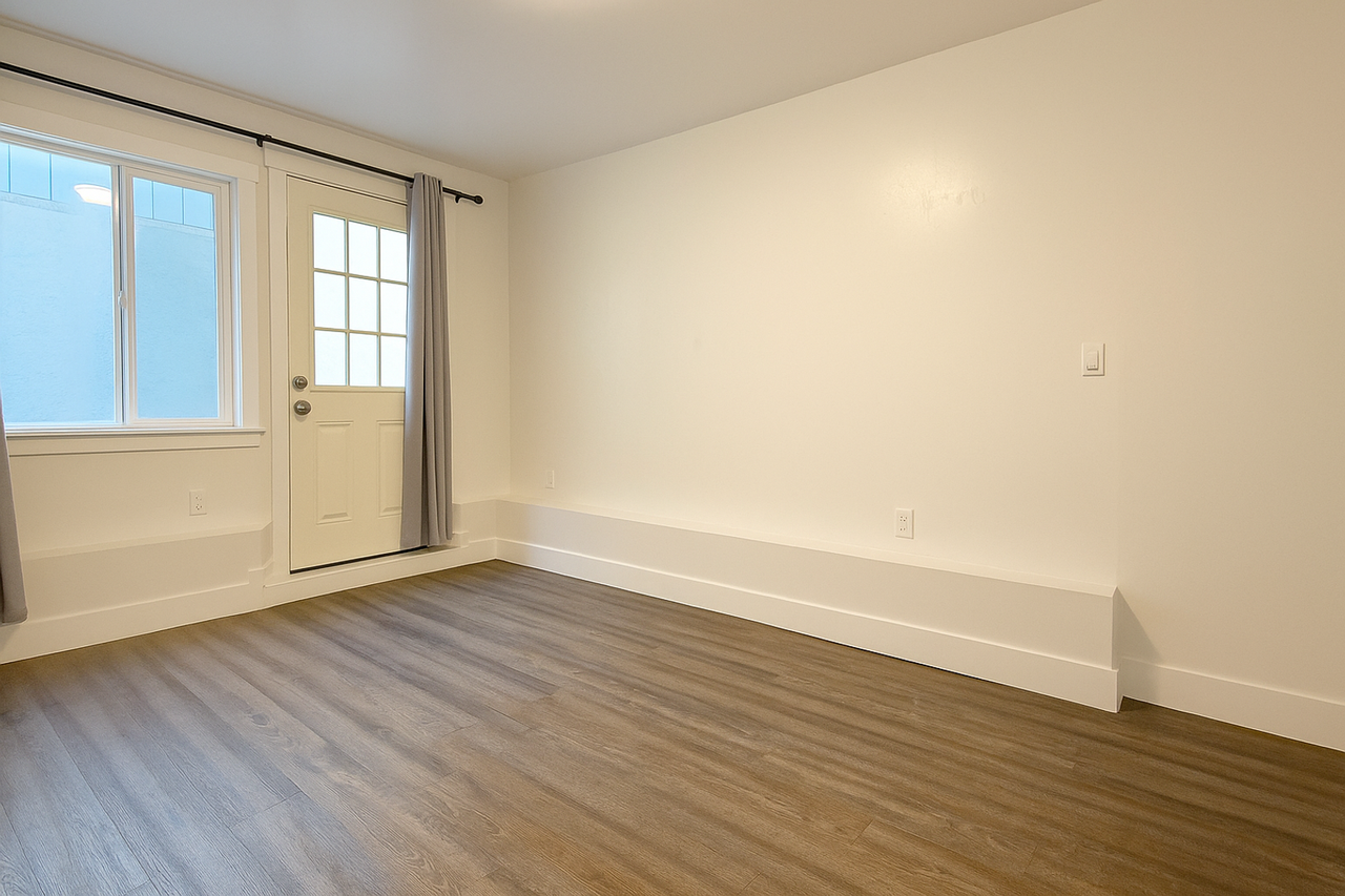 5211 Mission St - Photo 4 of 8