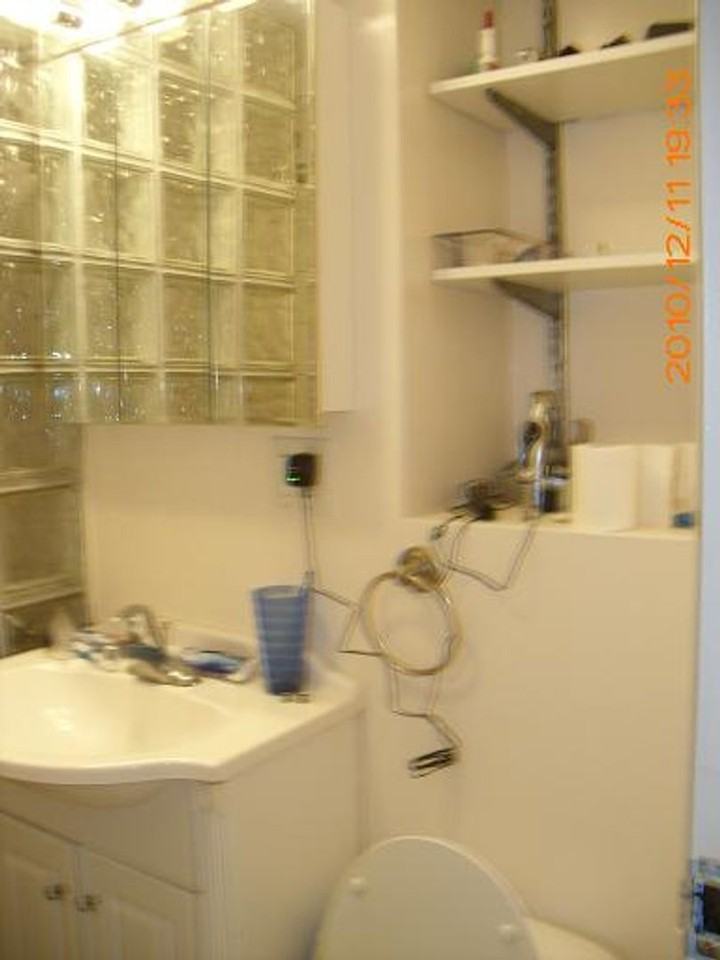 616 N Carroll St - Photo 3 of 5