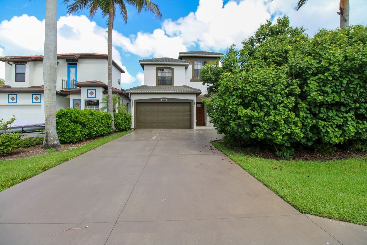 647 110th Avenue North - Photo 3 of 50