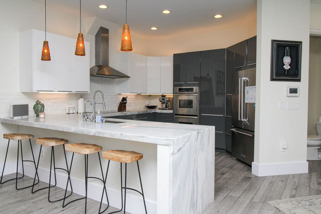 647 110th Avenue North - Photo 4 of 50