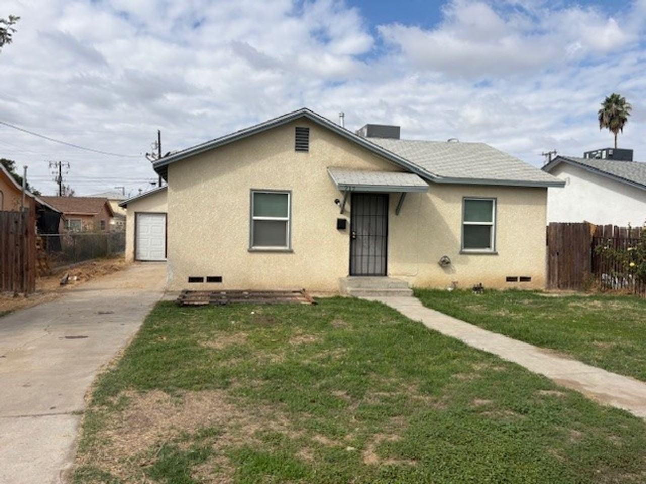 717 El Sereno Dr - Photo 2 of 3