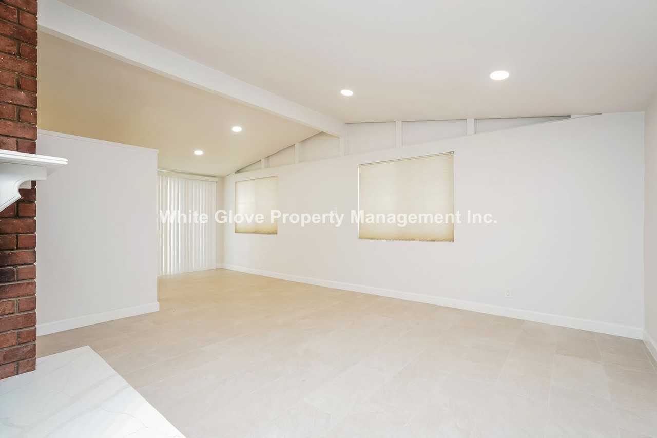 9612 Parade Street - Photo 3 of 17