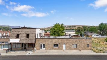 featured image of 414 Main Ave E