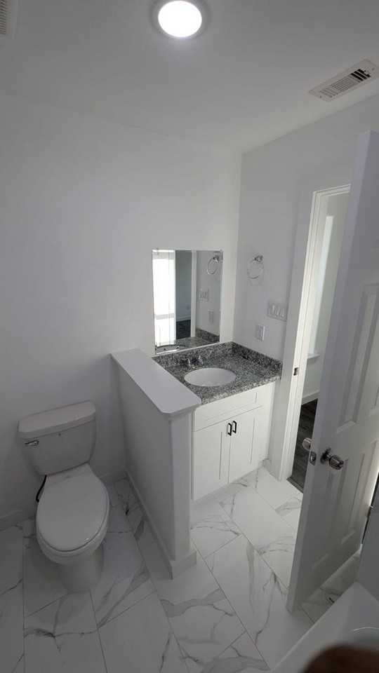 7613 Shotwell St #B - Photo 5 of 30