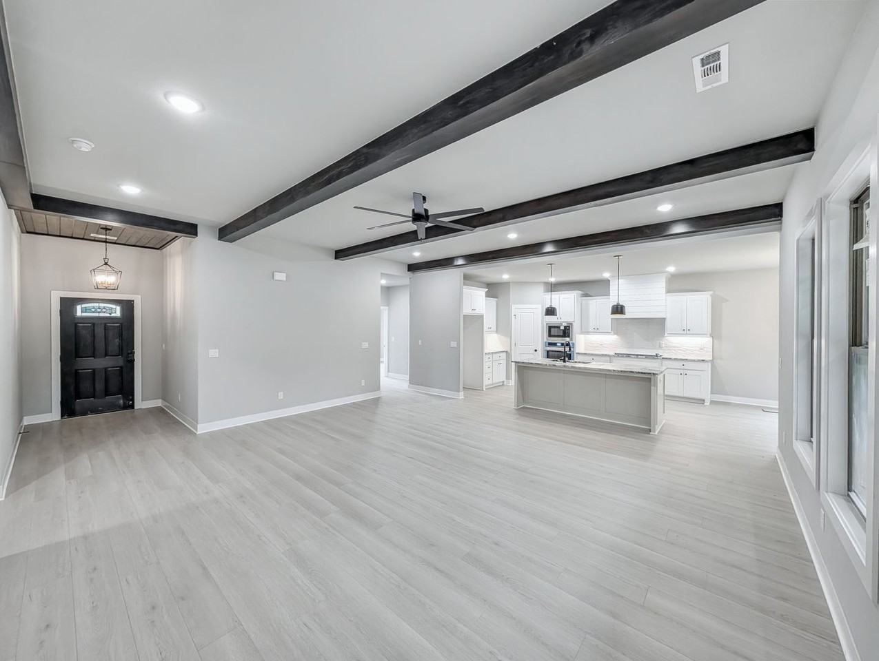 10 Olmsted Cir - Photo 7 of 27