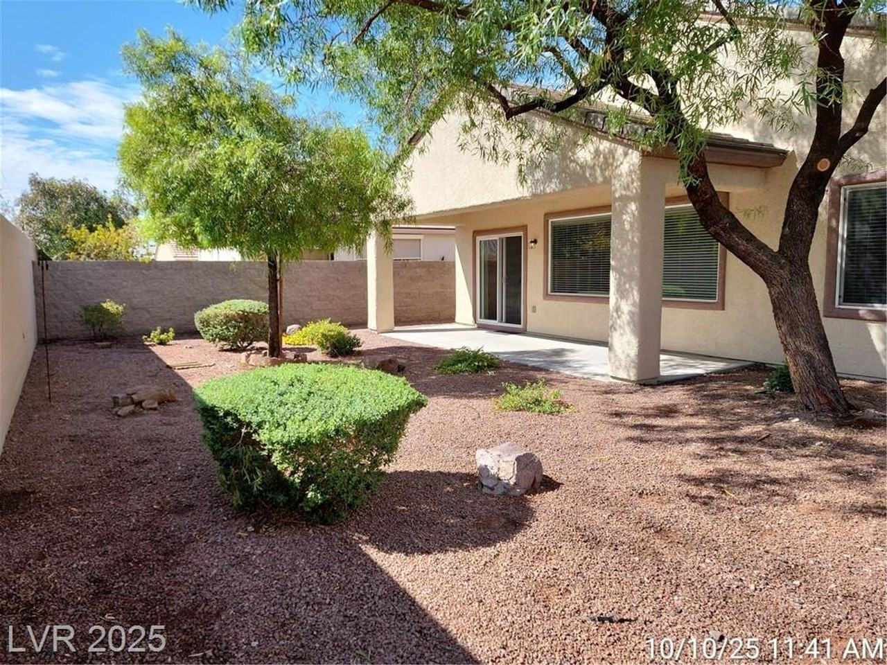 2331 Bildad Dr - Photo 3 of 48