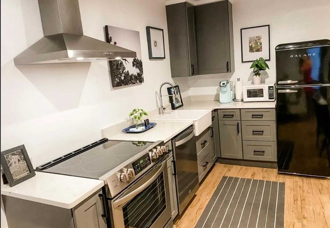 45 E 60th St #2 - Photo 5 of 12