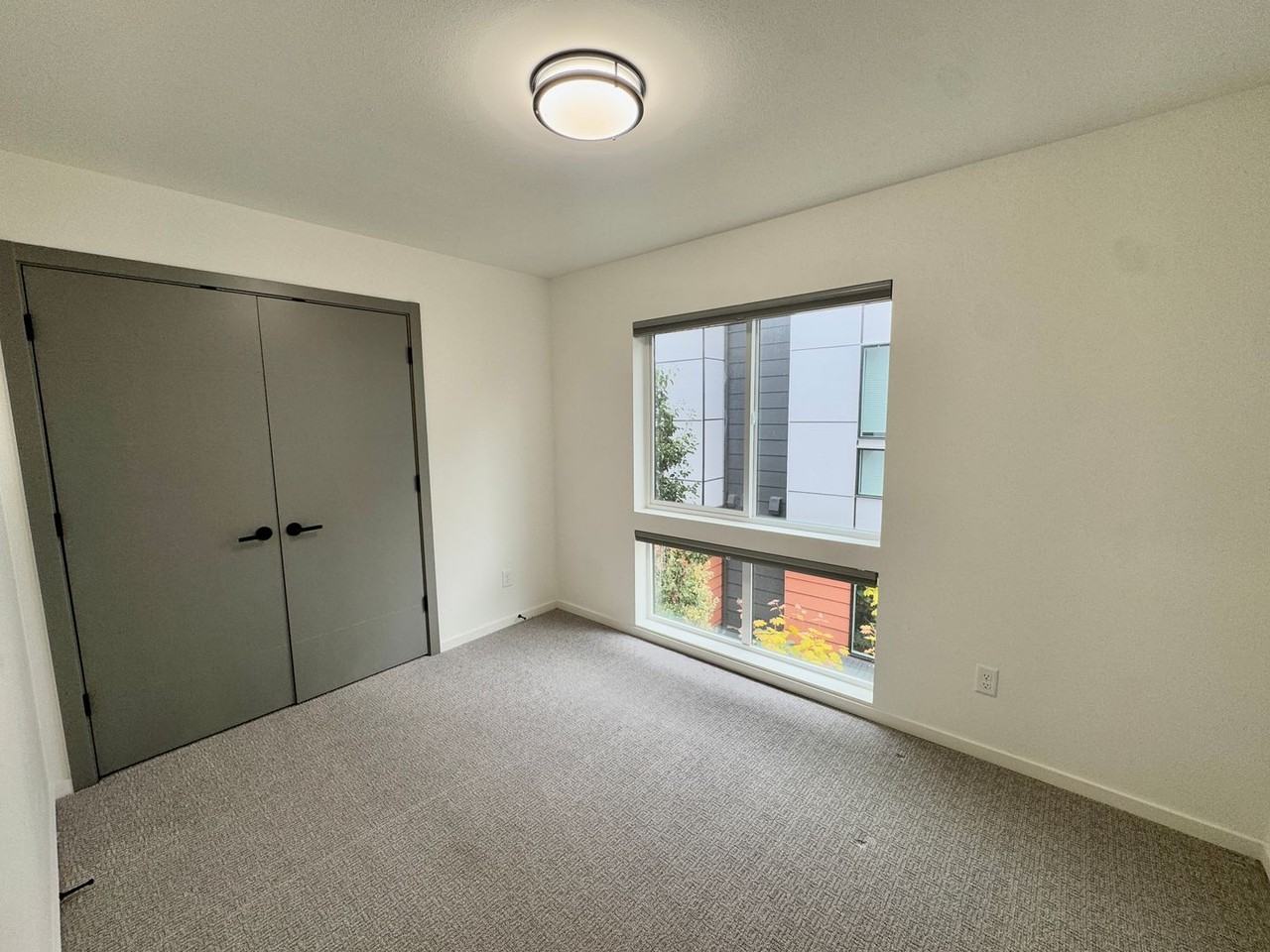 541 S Cloverdale St #B - Photo 7 of 16