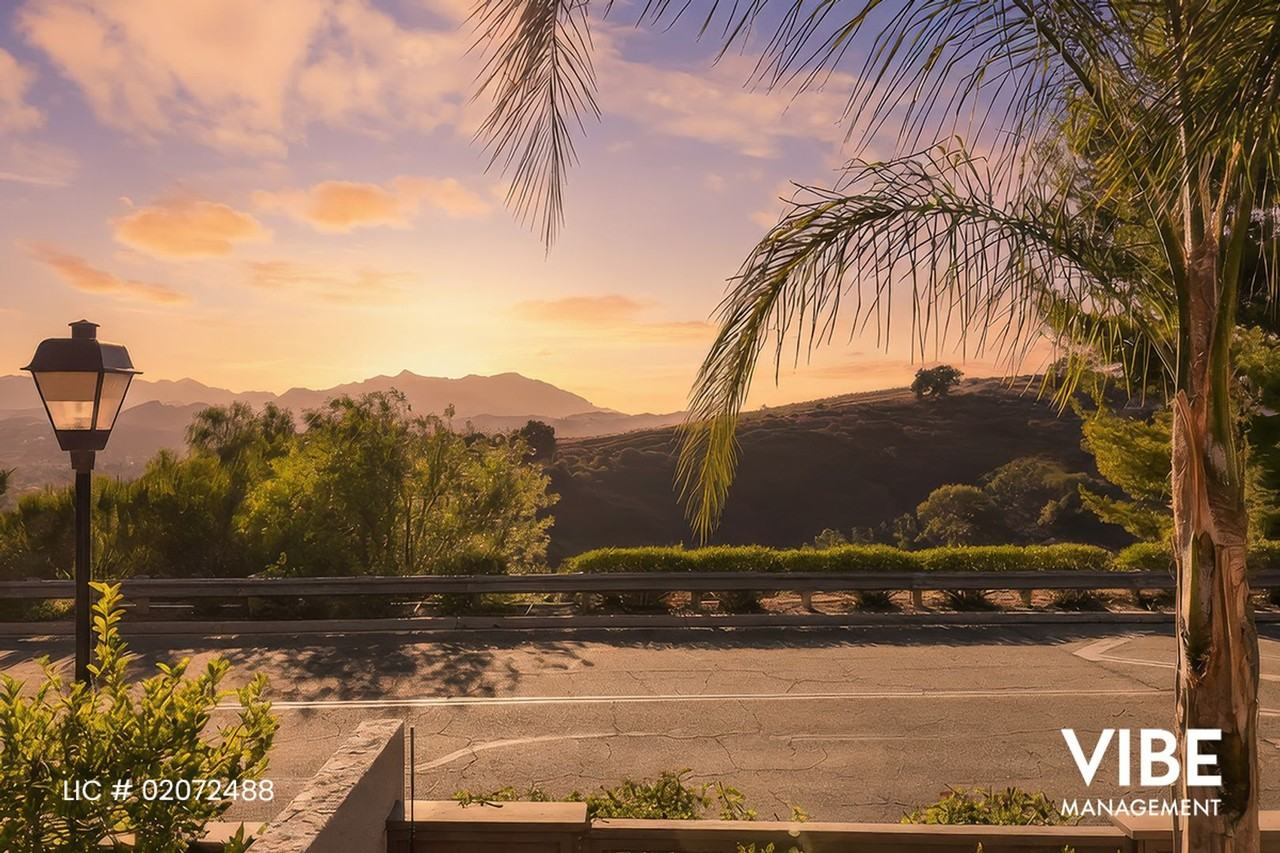 1009 Via Colinas - Photo 2 of 38