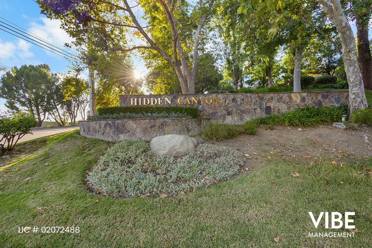 1009 Via Colinas - Photo 3 of 38