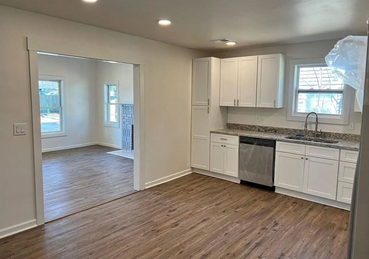 1661 Joyner Ave Se - Photo 5 of 16