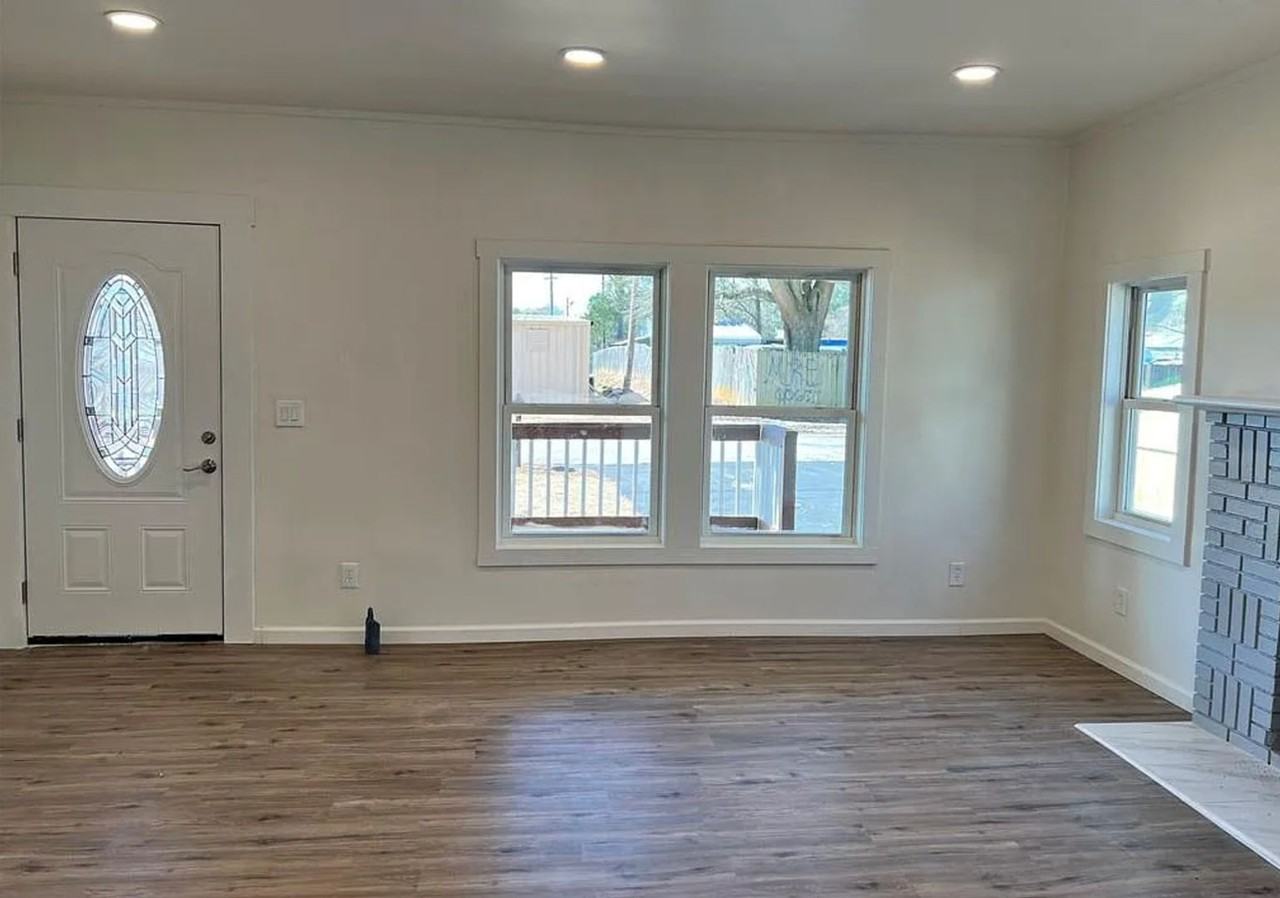 1661 Joyner Ave Se - Photo 7 of 16