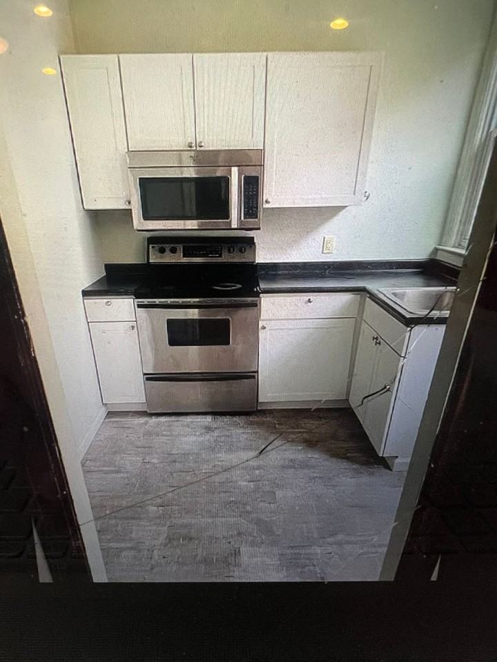 247 Semple St - Photo 2 of 15