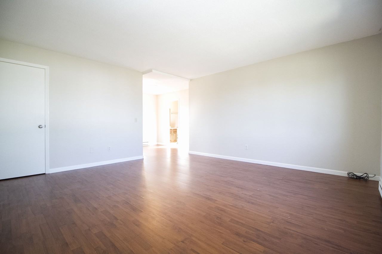 5359 Cresthaven Ln #5 - Photo 4 of 17