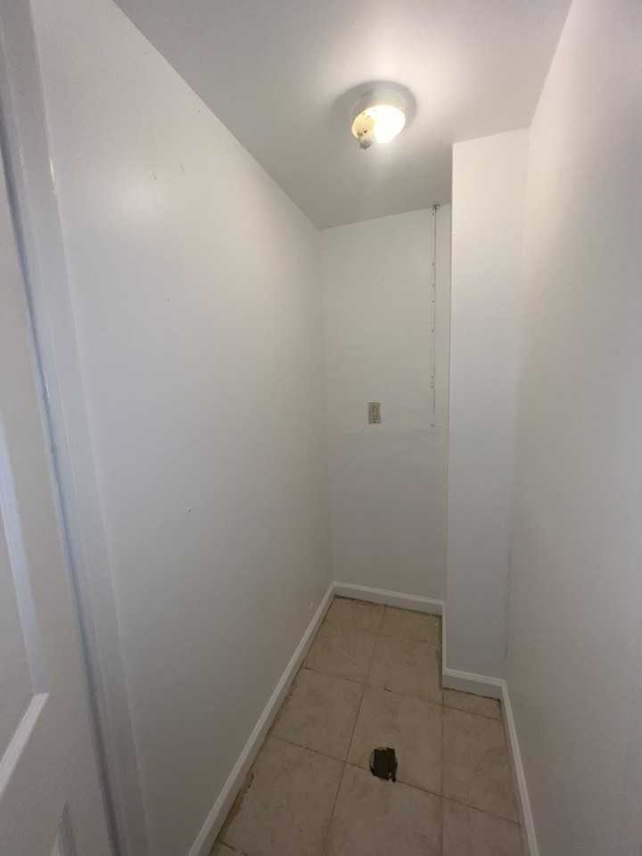 1349 Franklin Ave #2D - Photo 4 of 12