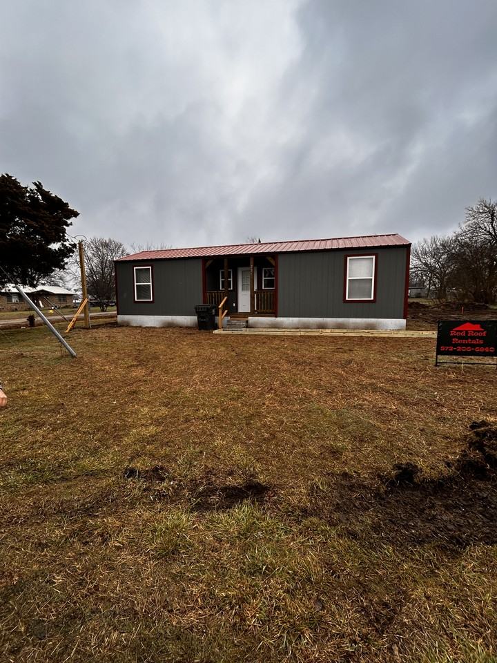225 N Hickory #NA - Photo 2 of 14