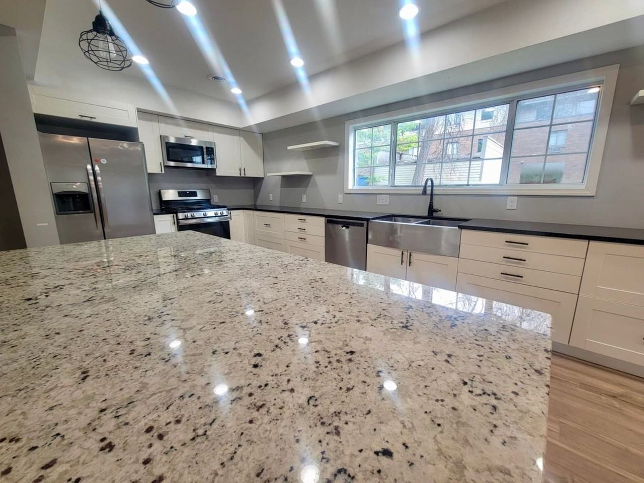 47 1/2 6th Ave S - Photo 3 of 22