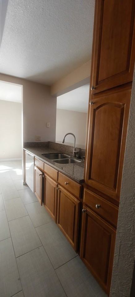 1 Lancaster Cir #107 - Photo 6 of 10