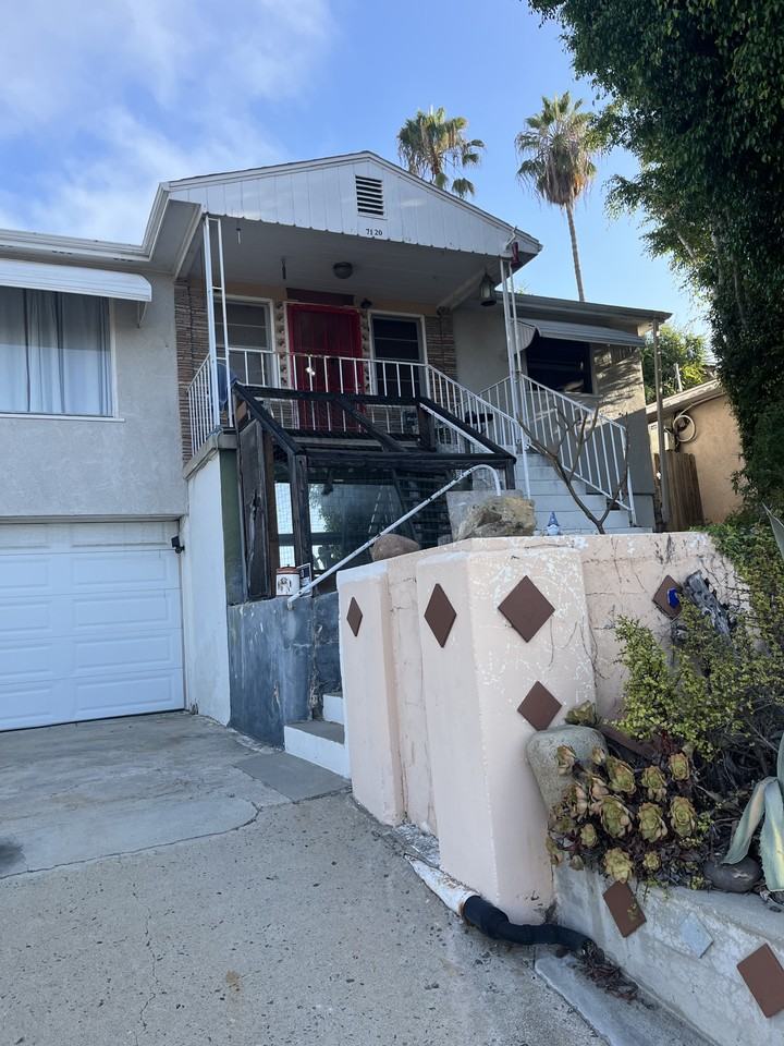 7120 Mohawk - Photo 2 of 3