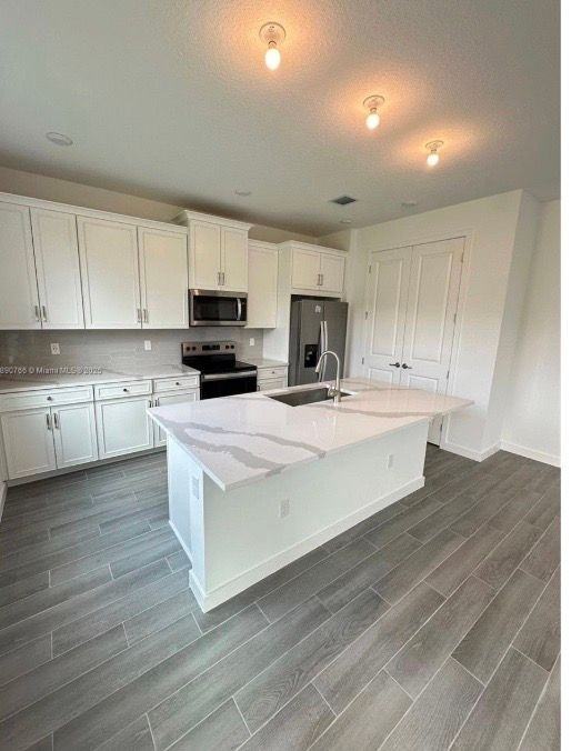 7262 Lenora Ln - Photo 2 of 21