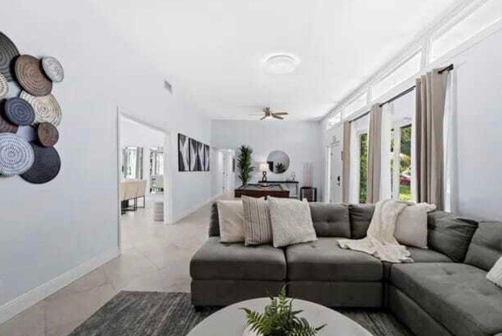 228 Flagler Ln - Photo 3 of 17