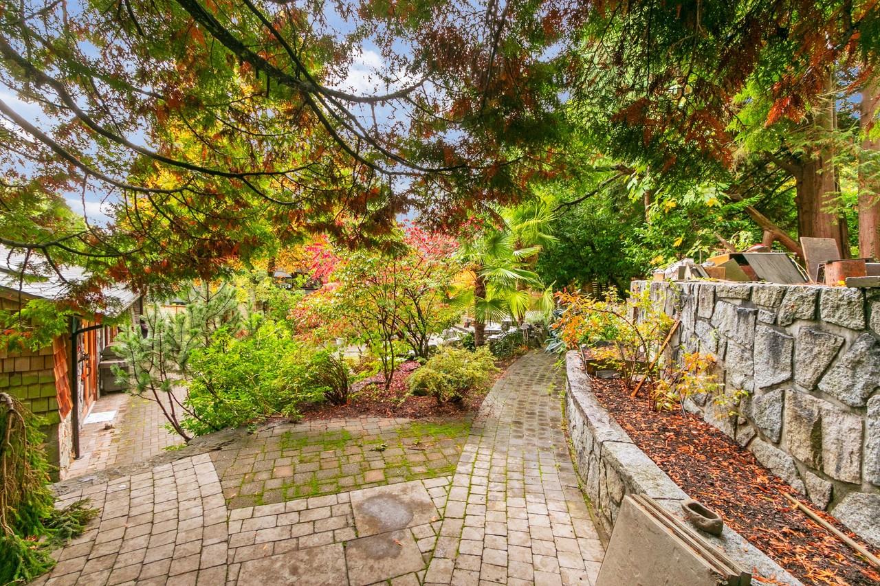 1415 18th Street East - Photo 2 of 11