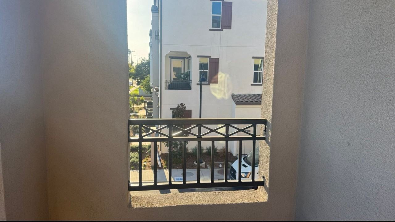 2207 W Orange Ave #5 - Photo 7 of 10