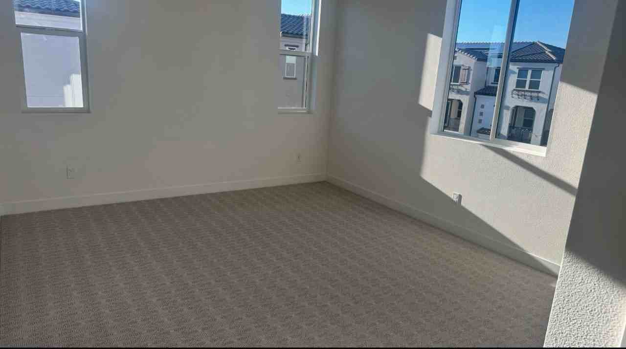 2207 W Orange Ave #5 - Photo 4 of 10