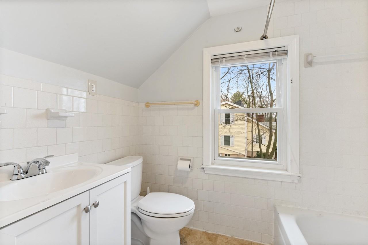 17 Bowman Street - Photo 3 of 14
