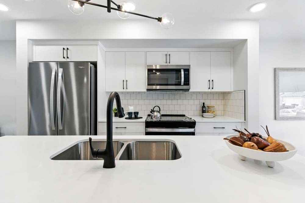 7462 Klapstein Crescent Southwest