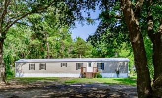 1527 Middlepen Rd - Photo 1 of 1