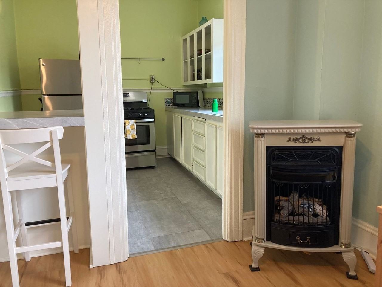 2109 Nw Irving St - Photo 5 of 20