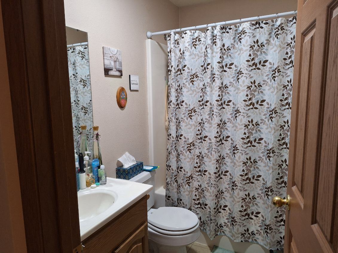 836 N Deneen St #836 - Photo 3 of 12