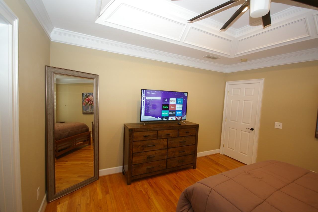 865 Virginia Cir Ne #NA - Photo 6 of 23